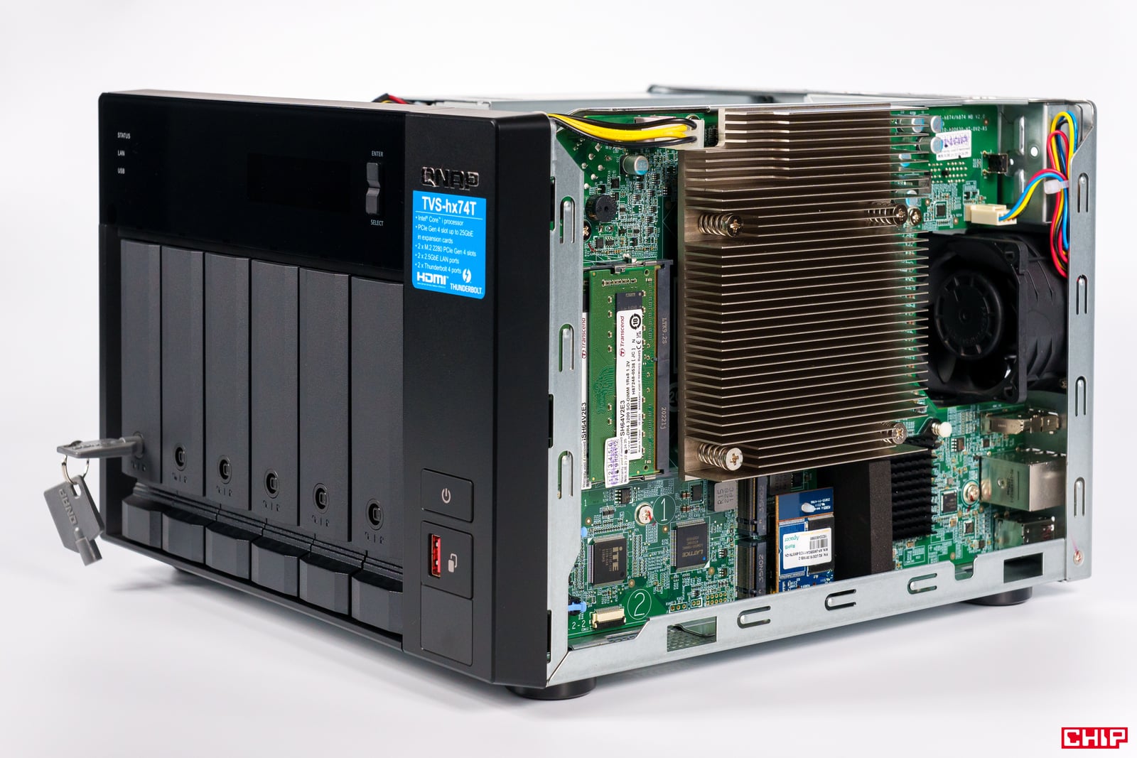 NAS QNAP TVS-h674T