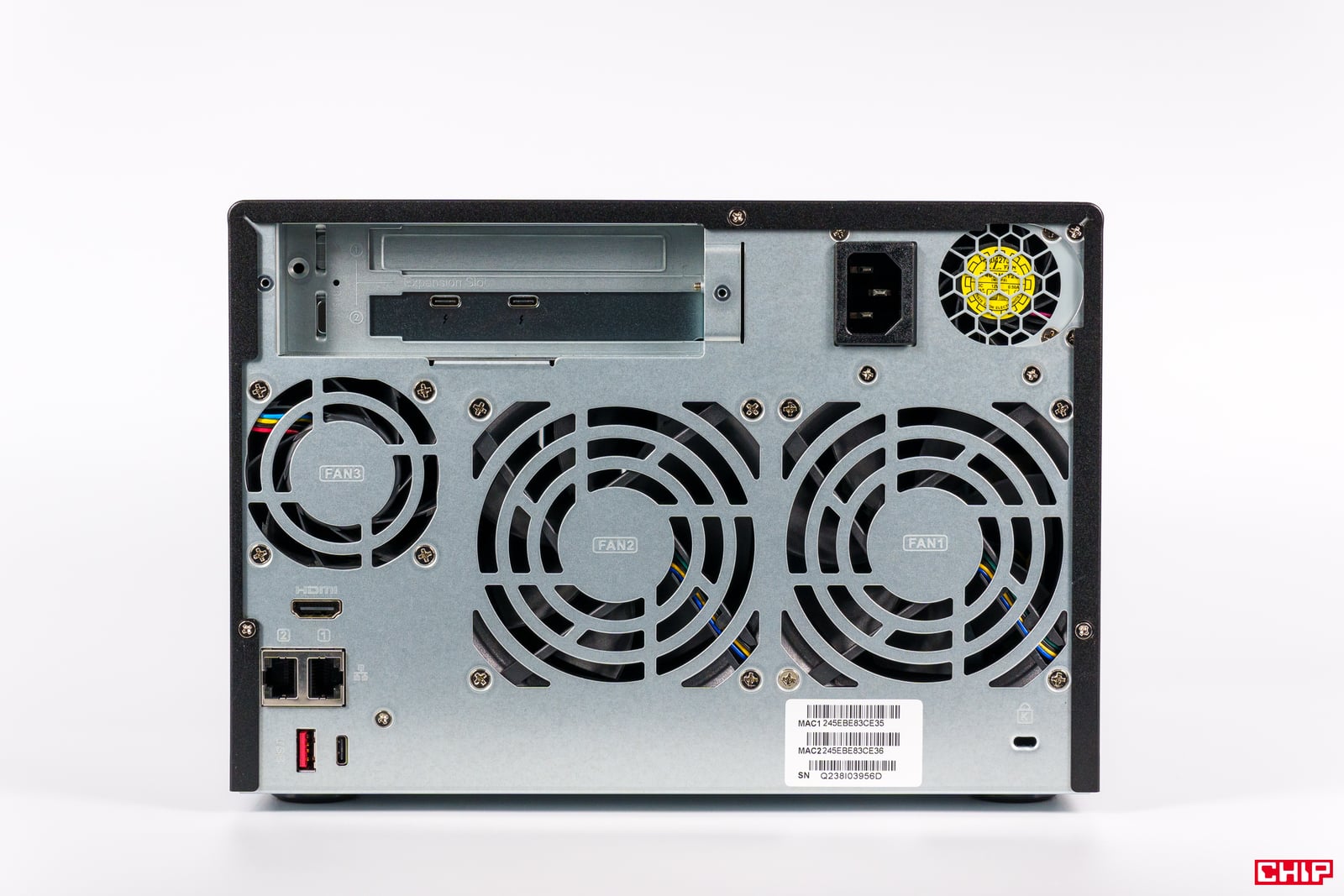 NAS QNAP TVS-h674T