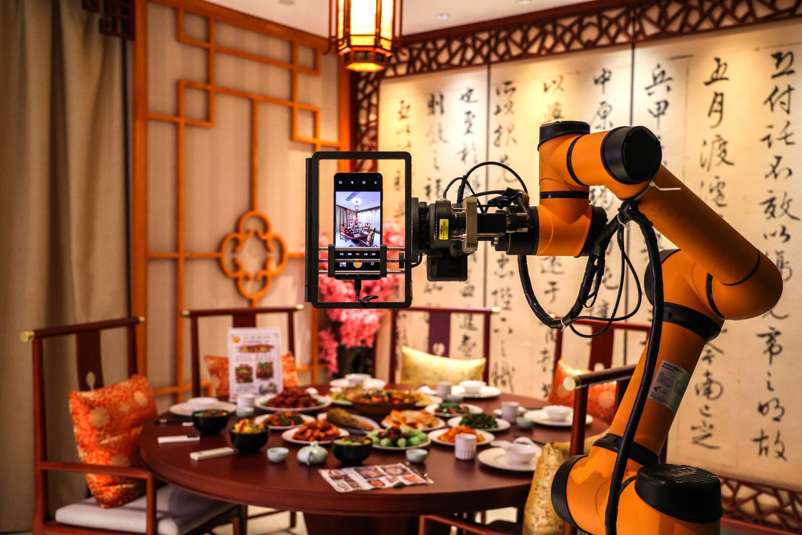 OPPO Intelligent Imaging Lab - tradycyjna restauracja