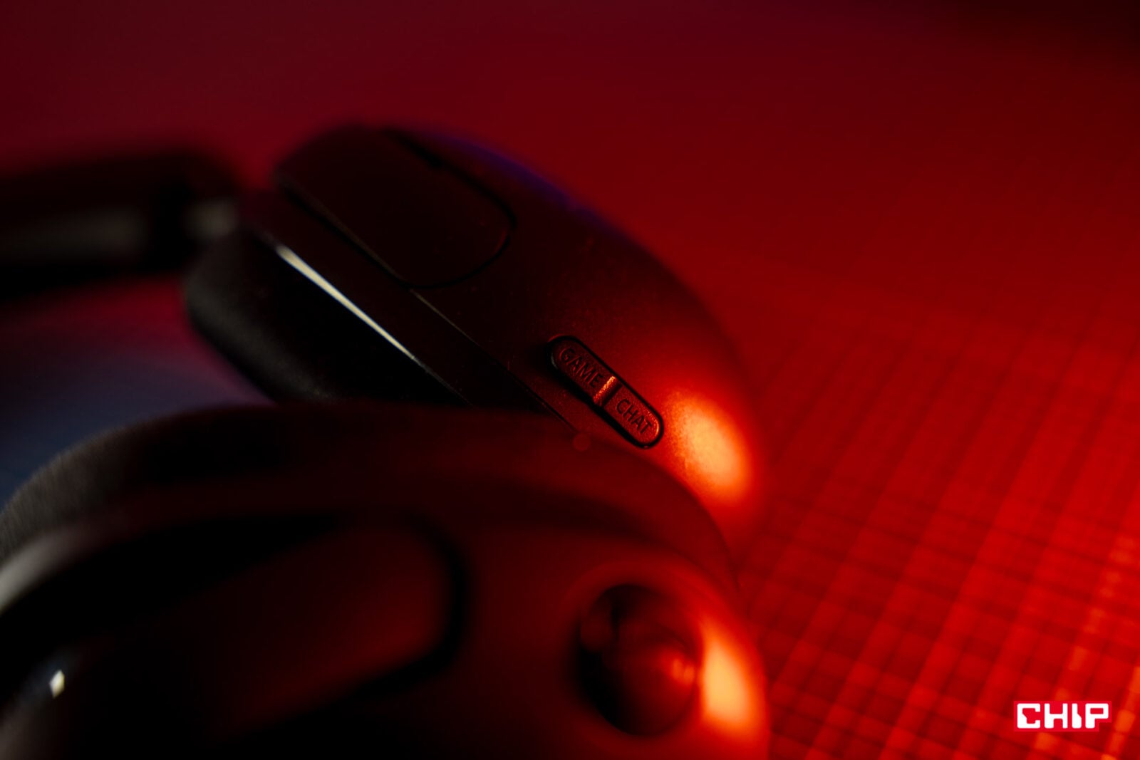 Przycisk Game/Chat