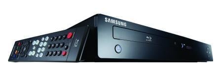 Odtwarzacz Blu-ray z technologią poprawy obrazu Hollywood Quality Video