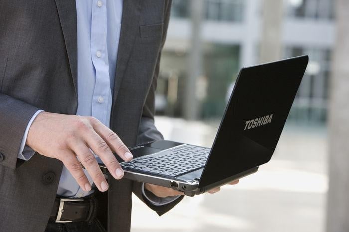 Zgrabne notebooki Toshiba już w polskich sklepach