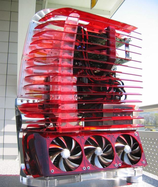 Lubię poniedziałki: 10 szalonych modyfikacji komputera