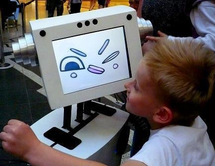 Robot LEMO zwiedza Polskę i szuka przyjaciół