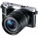 Samsung NX210: 20 milionów pikseli i Wi-Fi
