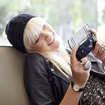 Czy Ty też grasz na smartfonie w łazience?