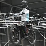 Czesi pokazali rower. LATAJĄCY!