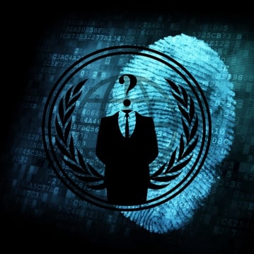 Anonimowi oskarżają Apple o współpracę z rządem