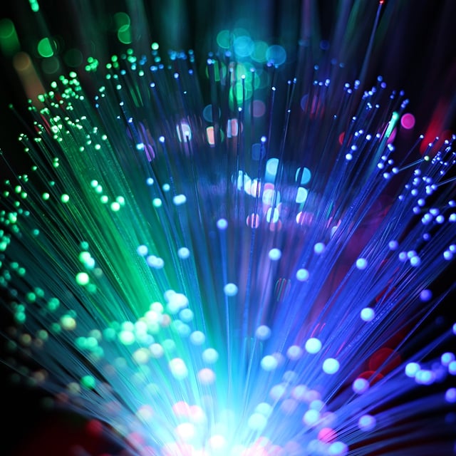 Li-Fi: bezprzewodowa łączność jak Wi-Fi, ale poprzez żarówki LED