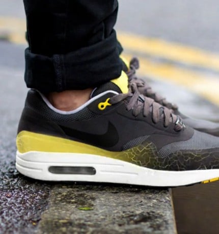 Buty zmieniające kolor z aplikacji