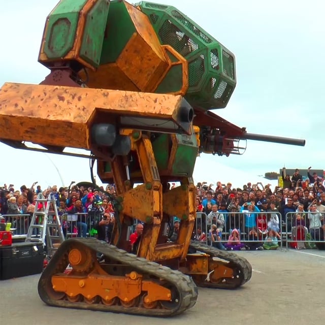 Japonia kontra USA: pojedynek gigantycznych robotów