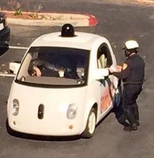 Autonomiczne samochody: wiemy już, kto będzie dostawał mandaty