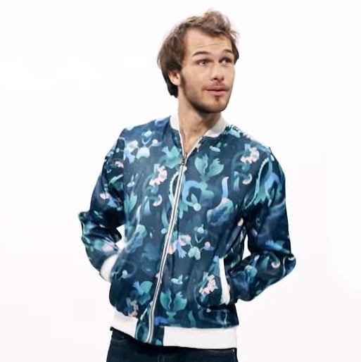 Kurtka Lenovo, która jest także ekranem projektora