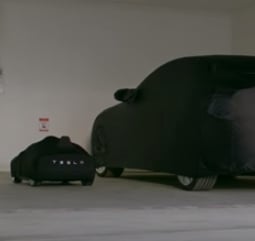 Nawet Tesla Model S dla dzieci jest niezwykłym samochodem