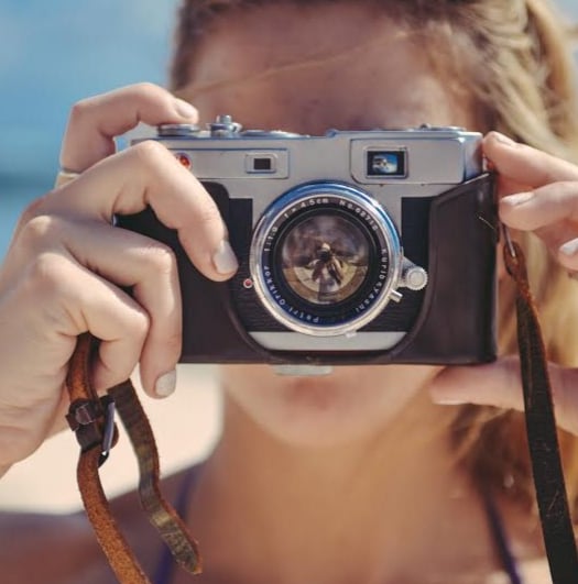 Polacy kochają zdjęcia i coraz częściej je wywołują