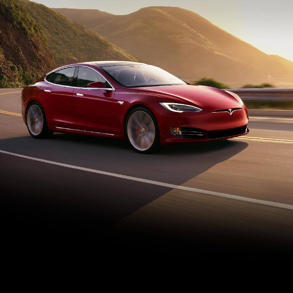 Nowa Tesla S P100D: 2,5 sekundy do setki