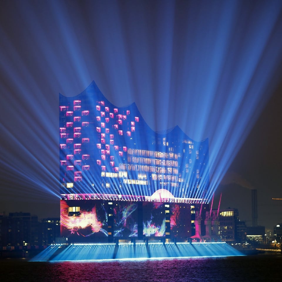 PT-RQ32K: superjasny projektor 4K+ od Panasonic