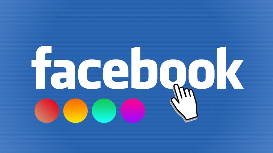 Facebook testuje kolorowe komentarze