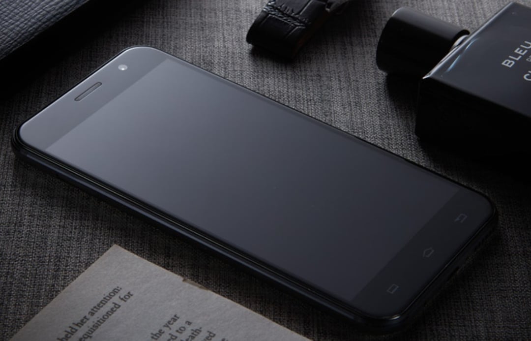 Philips X596 – ciekawe wnętrze w niepozornym opakowaniu