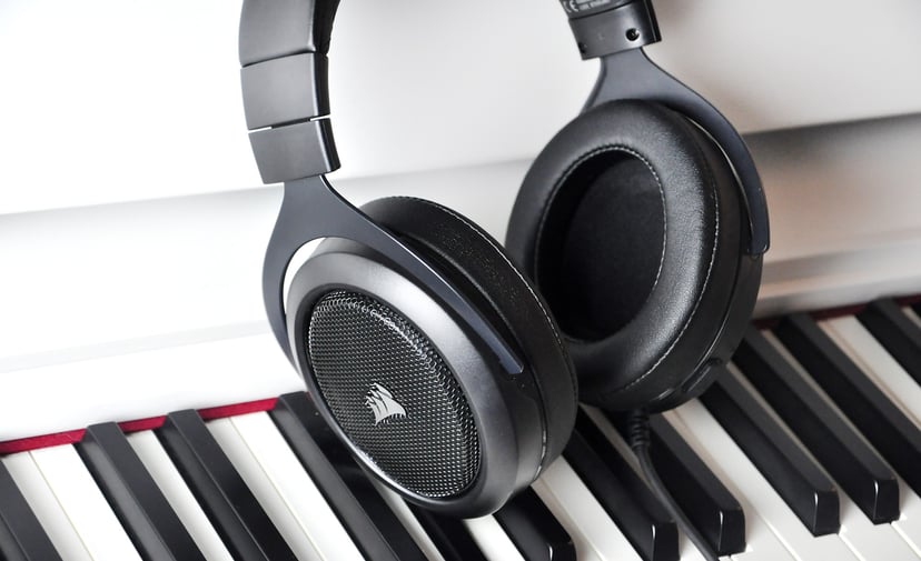 TEST: słuchawki Corsair HS50 – uniwersalne i ergonomiczne