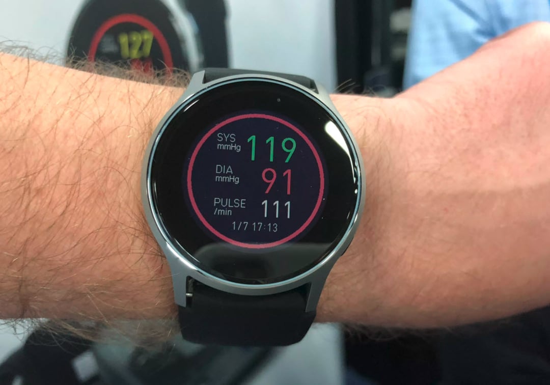 CES 2018: Omron opracował zegarek, który ratuje życie