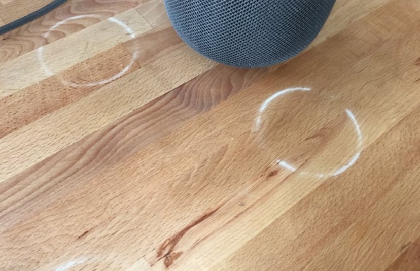 Apple HomePod niszczy meble