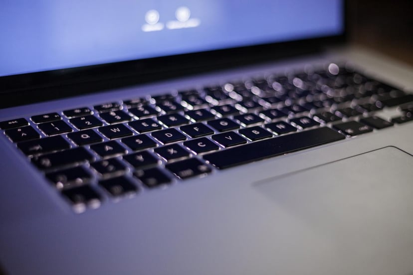 Popularny program do blokowania reklam szpiegował użytkowników Apple?