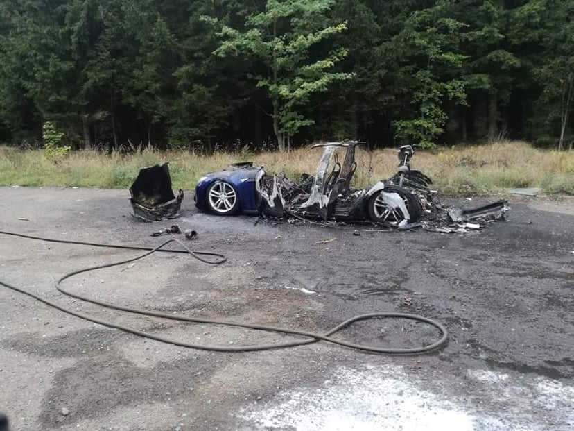 Pod Wałbrzychem spłonęła Tesla