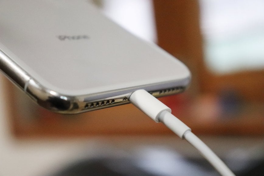 iPhone Xs i Xs Max mają problemy z ładowaniem