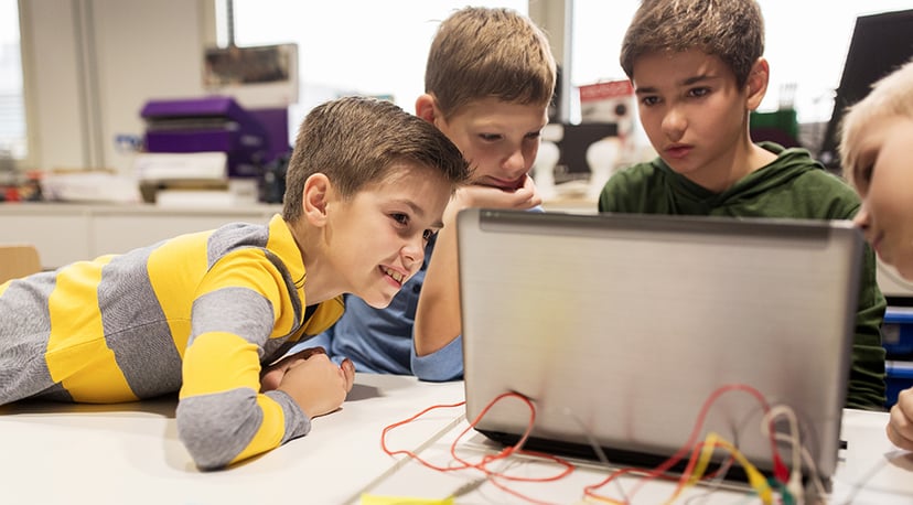 W 16 polskich miastach działają Kluby Młodego Programisty