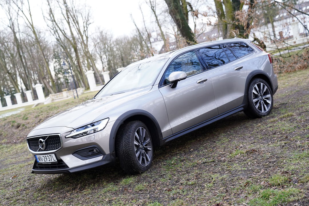TEST Volvo V60 CrossCountry – kombi, które nie boi się jazdy w trudniejszym terenie