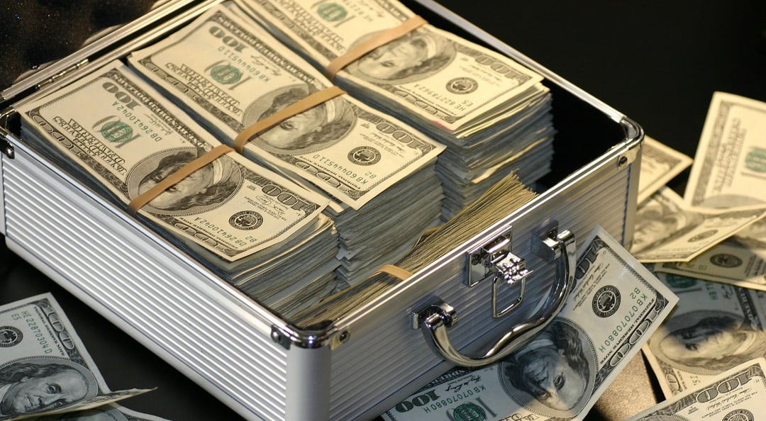 FELIETON: o tym, jak zostałem terrorystą i prałem brudne pieniądze