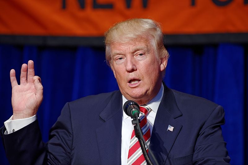 Donald Trump chce zrzucać bomby jądrowe na huragany?