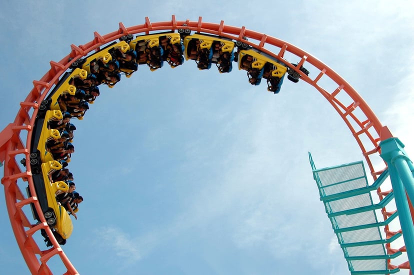 WIDEO: Mężczyzna złapał lecącego iPhone’a na rollercoasterze
