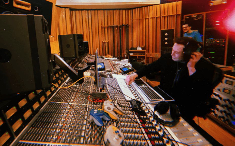 Elon Musk – tym razem w roli piosenkarza