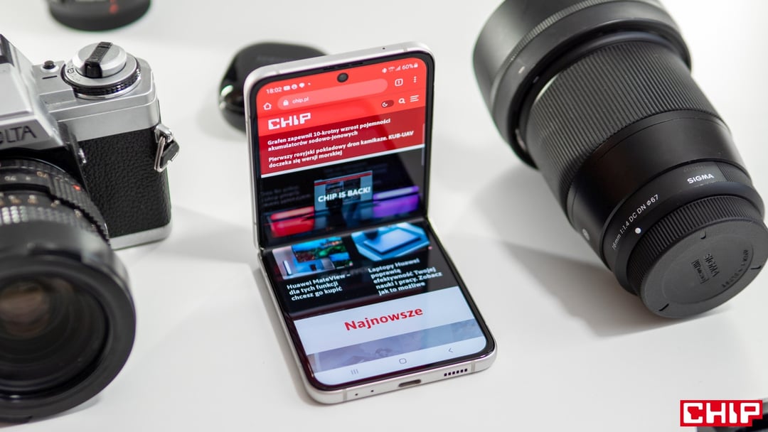 Polacy używają smartfonów Samsunga, ale lubią Oppo i Apple. A na czym przeglądacie Chipa?