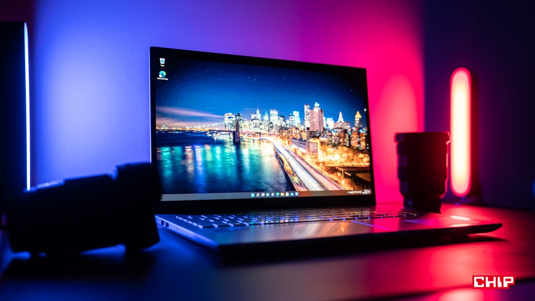 ASUS VivoBook 15 OLED. Ekran OLED jest tym, czego chcesz w laptopie