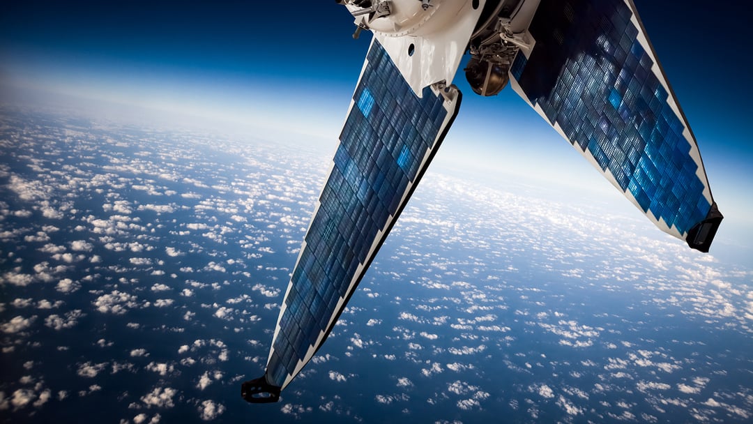 Chiny skarżą się na satelity Starlink do ONZ: chińska stacja kosmiczna miałaby już z nimi dwie kolizje