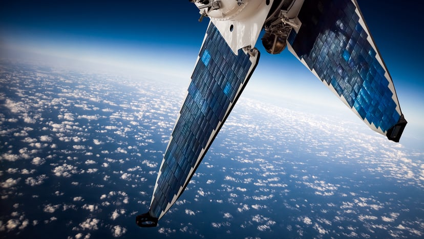 Chiny skarżą się na satelity Starlink do ONZ: chińska stacja kosmiczna miałaby już z nimi dwie kolizje