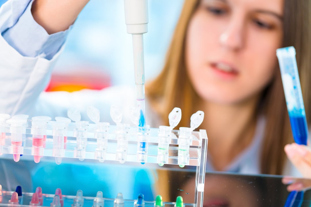 Kolejny krok w stronę wyhodowania organów z probówki. Stworzono “naiwne” komórki macierzyste