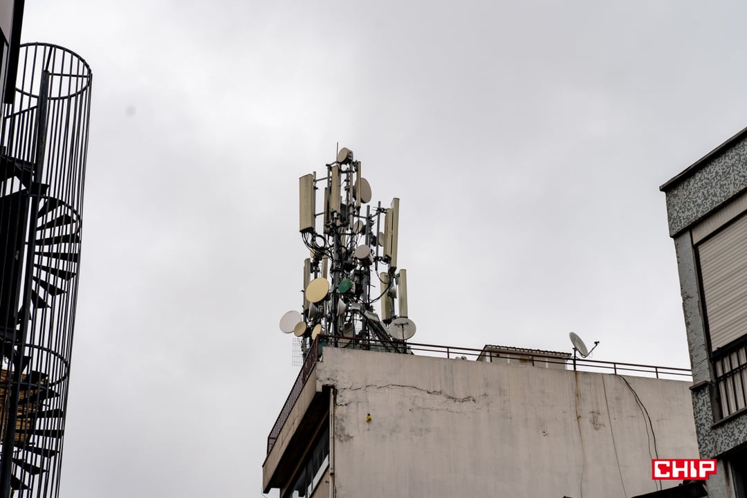 Czy nadajniki komórkowe obniżają ceny nieruchomości? Tak twierdzą ich przeciwnicy