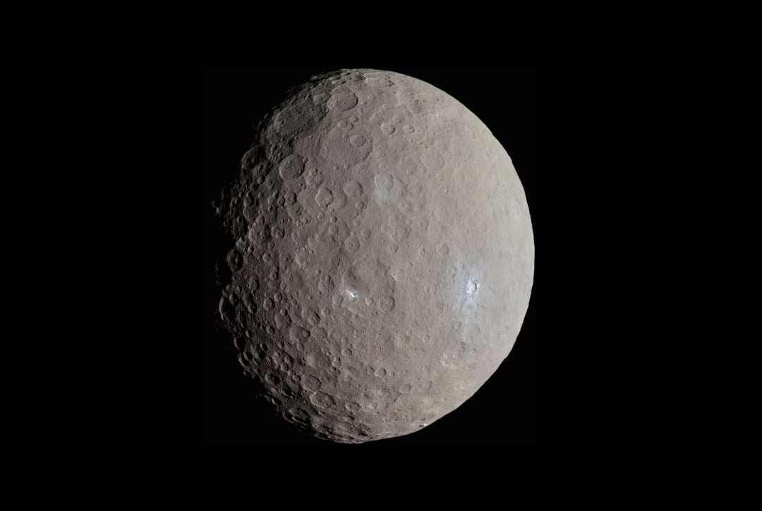 Niespodziewana aktywność geologiczna na pobliskim obiekcie zaskoczyła nawet ekspertów