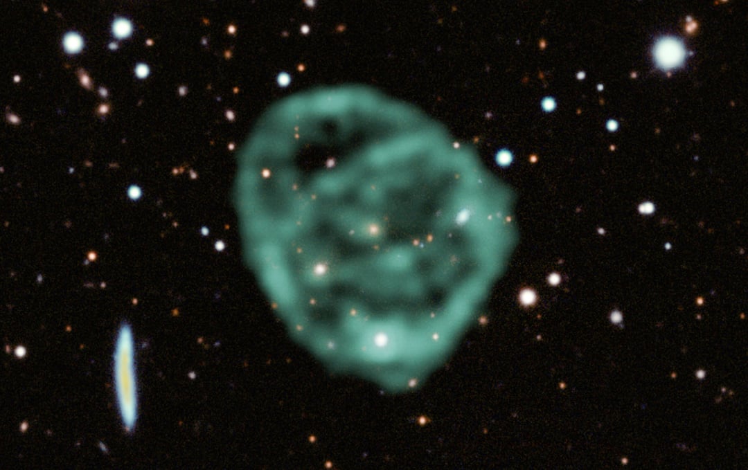 Dziwne kręgi radiowe coraz mniej “dziwne”