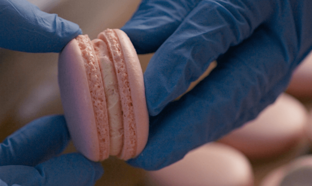 Makaroniki, jakich jeszcze nie było. Zawierają białka jaj, ale nie wyprodukowały ich kury