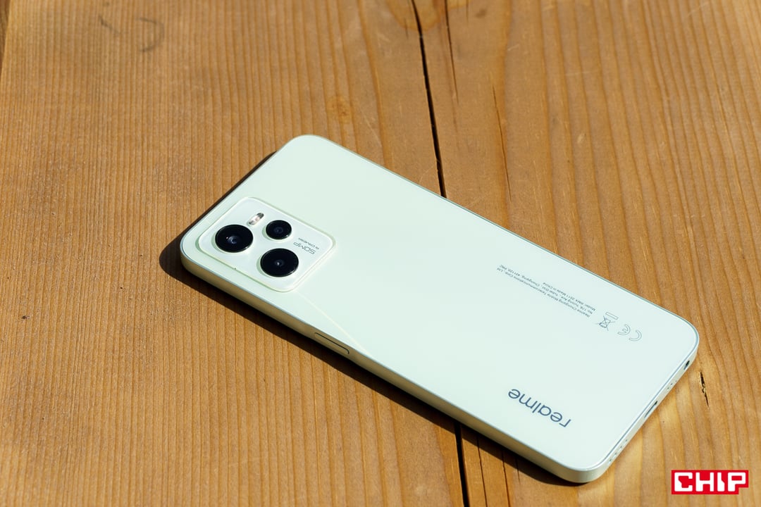 Test realme C35 – forma ponad treścią