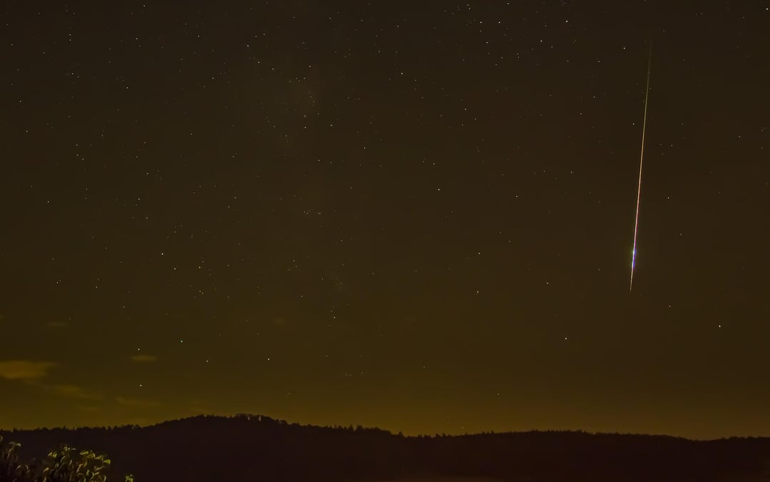 Meteor czelabiński z nietypowymi mikrokryształami węgla. Skąd się tam wzięły?