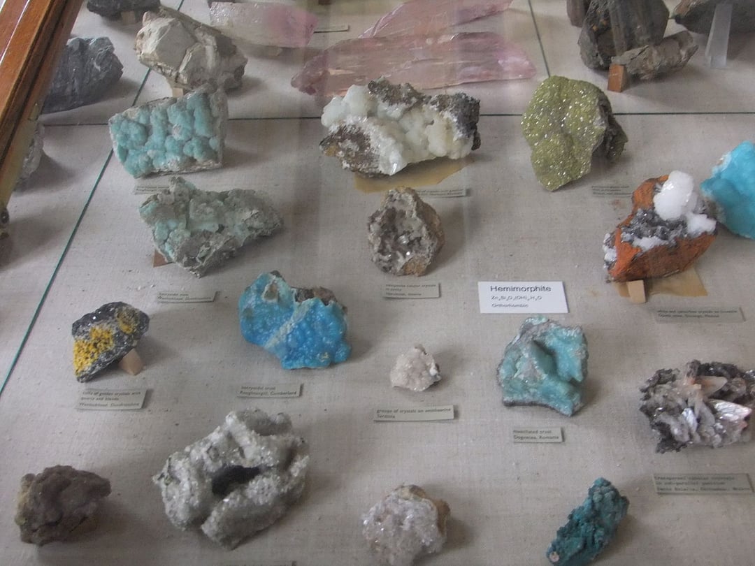 Liczba minerałów jest zdecydowanie zaniżona. Naukowcy wymienili dziesiątki sposobów, na jakie mogą one powstawać