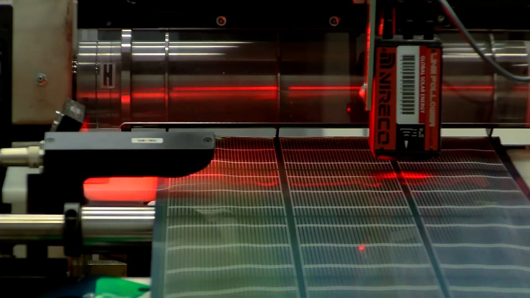 Wkraczamy w nową epokę! Oto pierwsze perowskitowe ogniwo fotowoltaiczne użyte w takiej skali