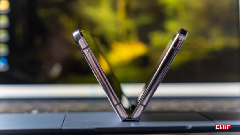 Samsung Galaxy Z Flip4 to droga zabawka, ale można ją kupić już za kilka złotych dziennie