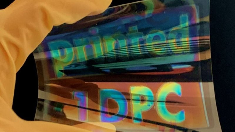 Lustra, które odbijają niemal całe światło. Pojawiła się przełomowa metoda ich produkcji